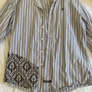 ENGLISH LAUNDRY Button-down Shirt with embroidery!